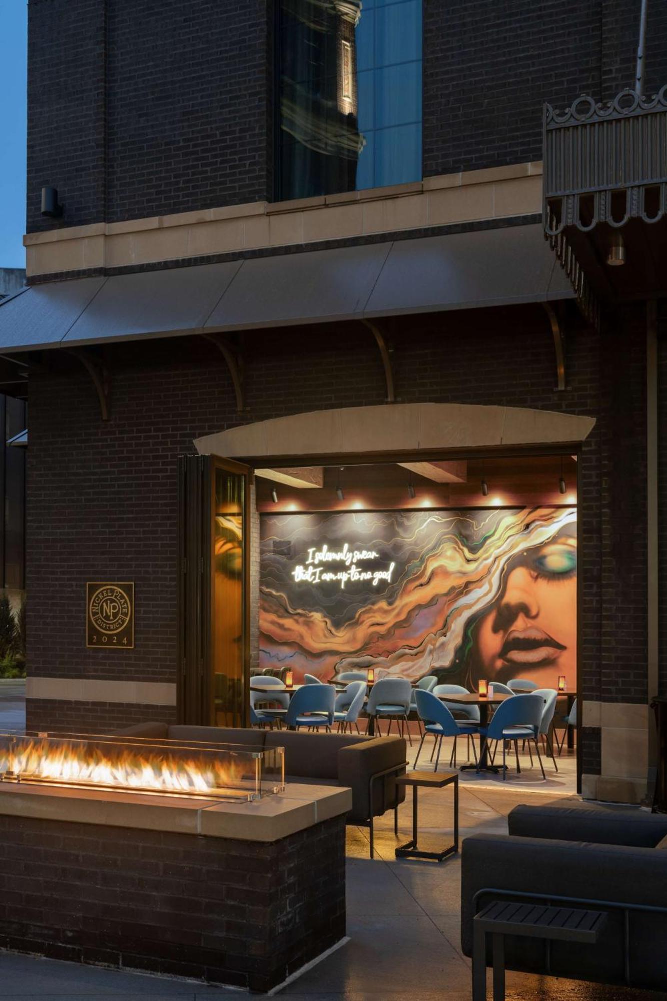 Hotel Nickel Plate Fishers, Tapestry Collection By Hilton Bagian luar foto